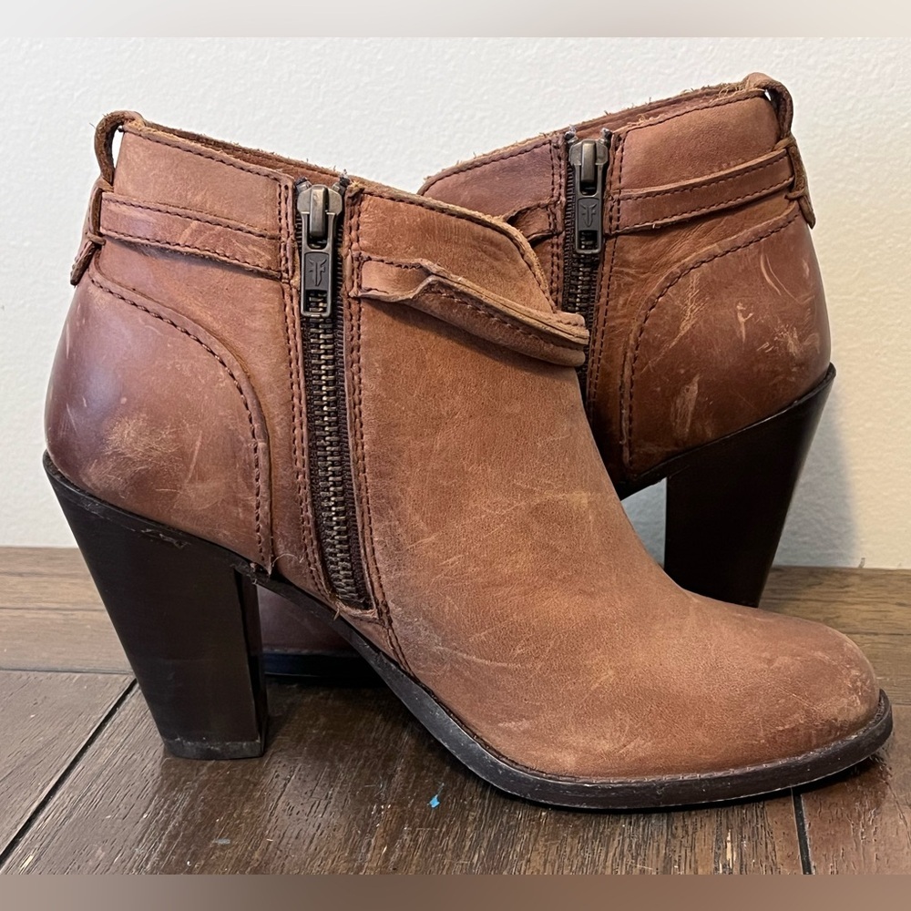 Frye Jenny Seam Booties Womens size 6 Made in Mexico - Picture 5 of 9